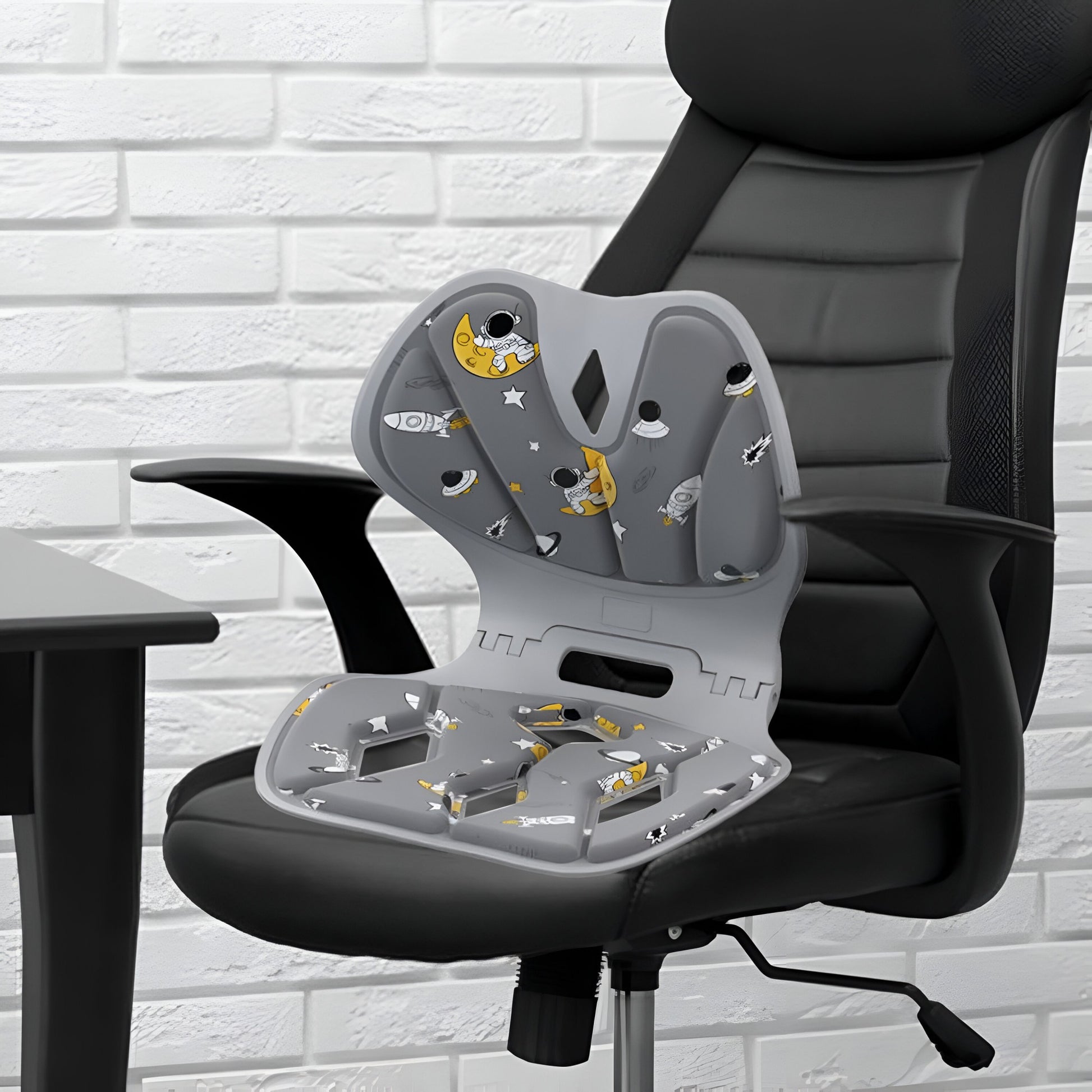 Suport pentru Scaun, Flippy, pentru Corectarea Posturii, Portabil, Pliabil, Ergonomic, Ameliorare Durere, Respirabil, 35x32x30 cm, Marime L, Model Rachete, Gri-3