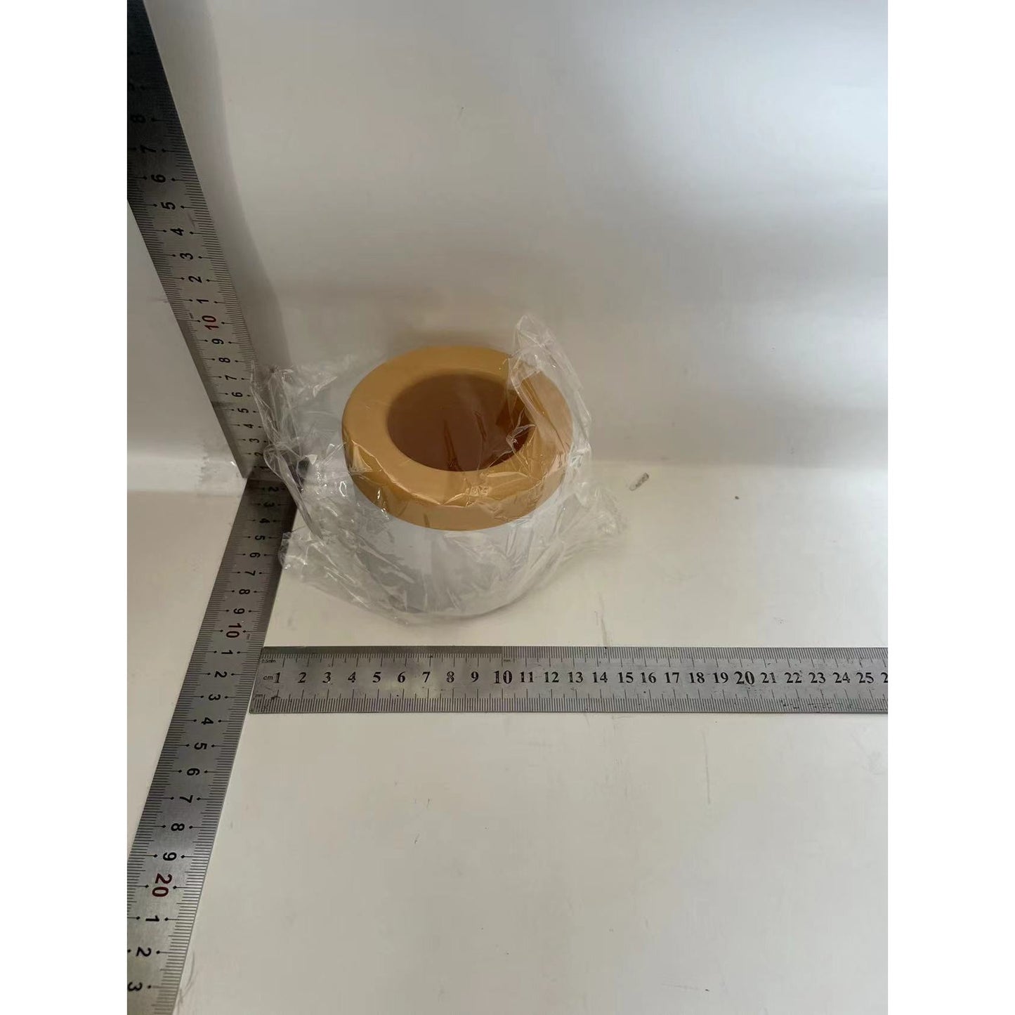 Tava de Gheata din Silicon cu Capac, Flippy, Forma de Gheata pentru Racirea Bauturilor, in Forma de Pahar, Silicon fara BPA, Cuburi de Gheata, 9x8.5x8 cm, Galben-7