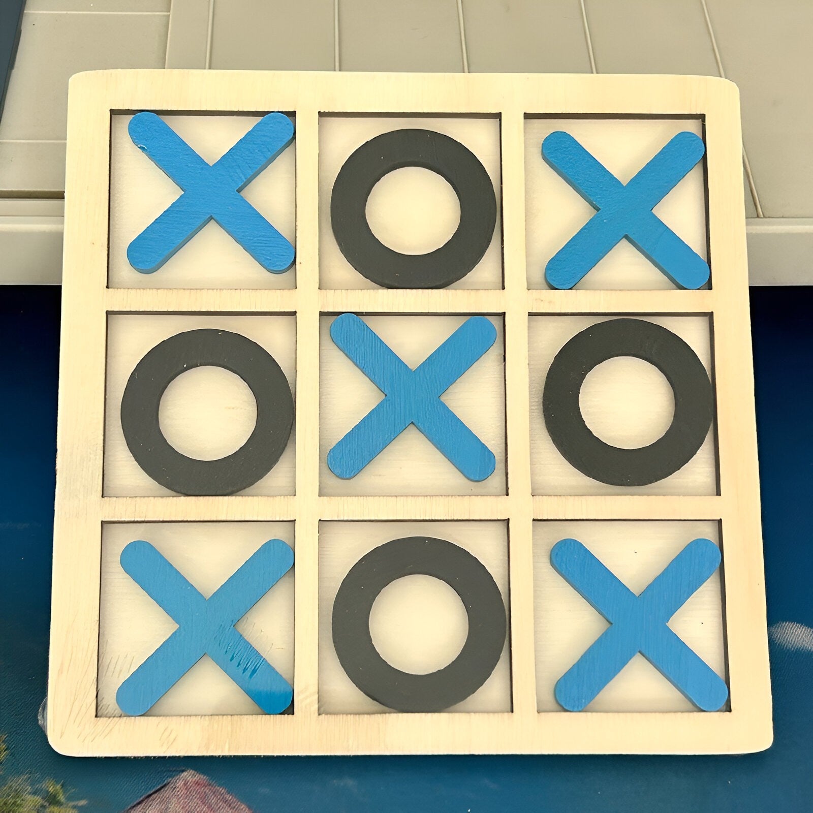 Jucarie Montessori Tic Tac Toe, Flippy, Educativa, Interactiva, din lemn, X si O, 9 Piese, 14.3x14.3 cm, Albastru Negru-3