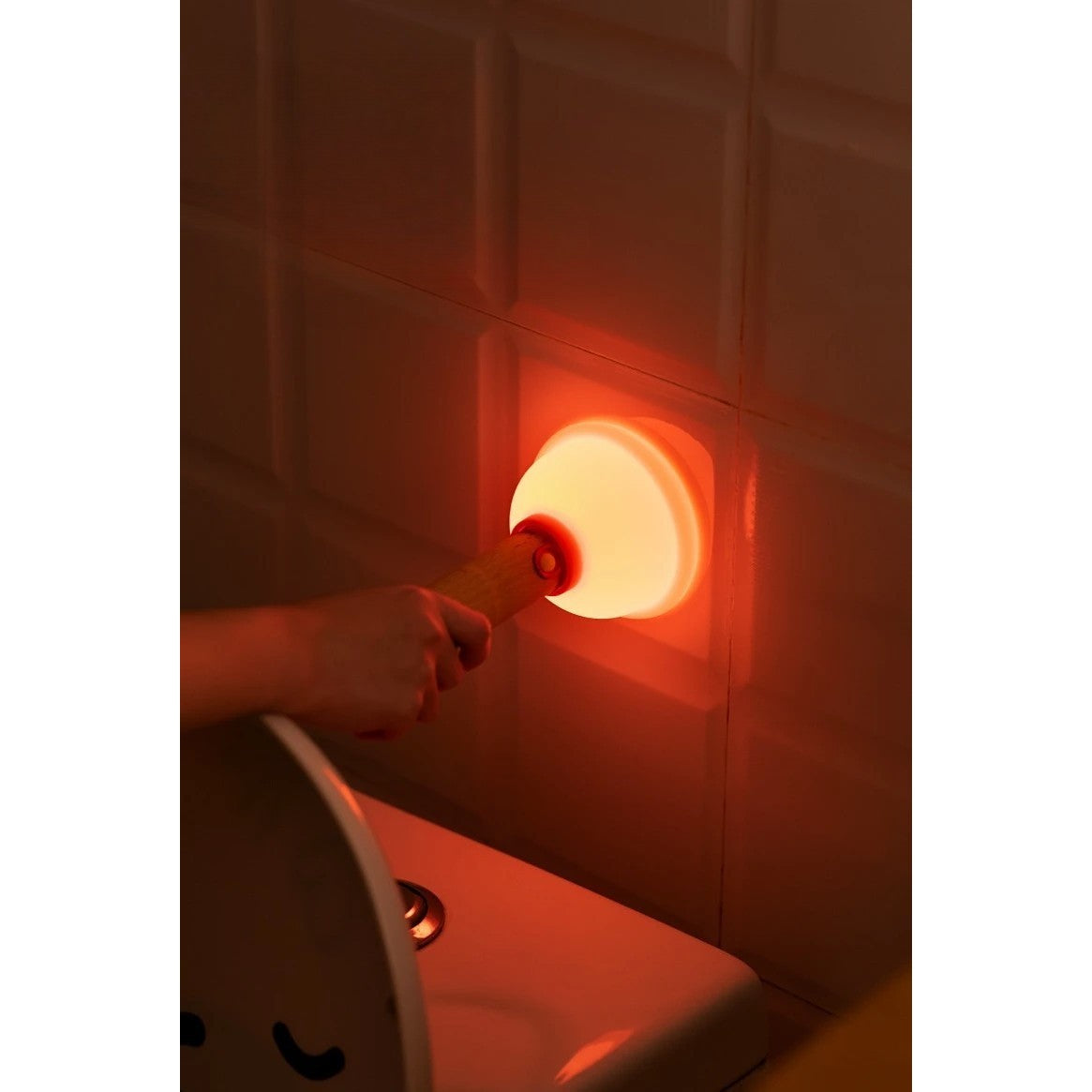 Lampa Nocturna, Flippy, Model Ventuza de Toaleta, Alimentare USB, din Lemn si Silicon, 16 x 9 cm, Portocaliu-2