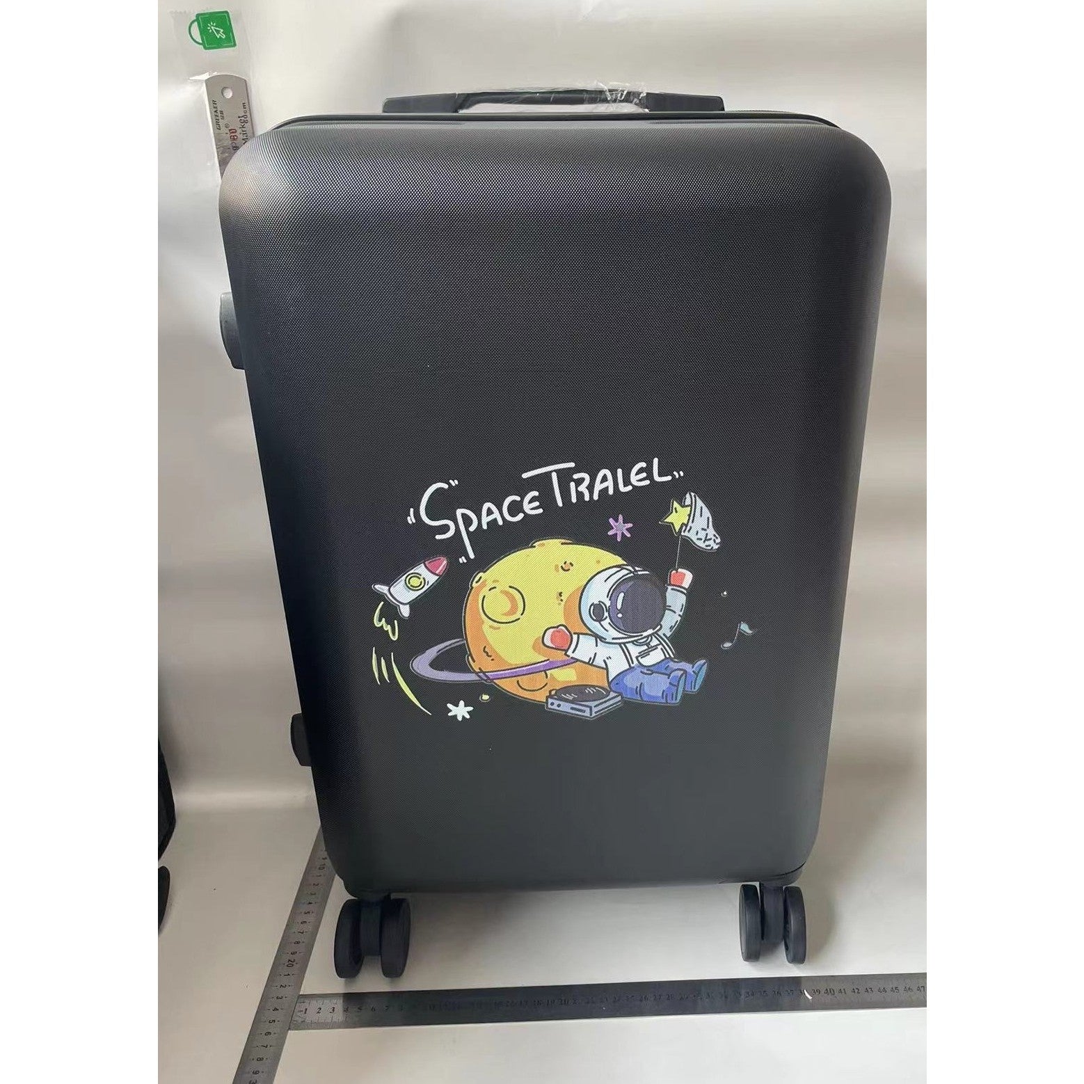 Troler de Calatorie, Flippy, 56 x 35 x 22 cm, 4 Roti, Maner Reglabil, din ABS, cu Fermoar, Blocare cu Cod, Impermeabil, Model Astronaut, Negru-1
